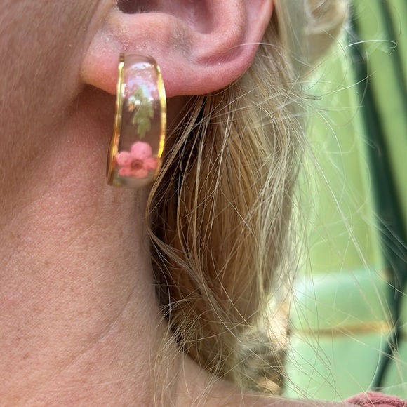 Handmade Gold Resin Hoop Earrings with Dried Pink Flowers - Picture 11 of 16